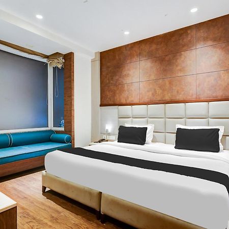 Super Townhouse Chhatarpur Near Metro Park New Delhi Exteriör bild